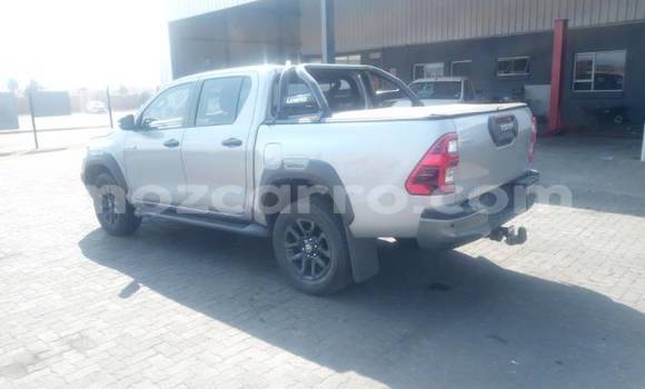 Buy Used Toyota Hilux Brown Car in Quelimane in Zambezia Buy Used Toyota Hilux Brown Car in Quelimane in Zambezia