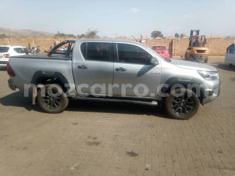 Big with watermark toyota hilux zambezia quelimane 40570