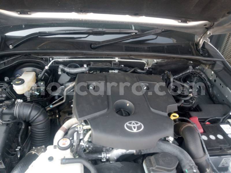 Big with watermark toyota hilux zambezia quelimane 40570