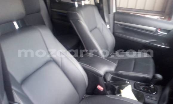 Buy Used Toyota Hilux Brown Car in Quelimane in Zambezia Buy Used Toyota Hilux Brown Car in Quelimane in Zambezia
