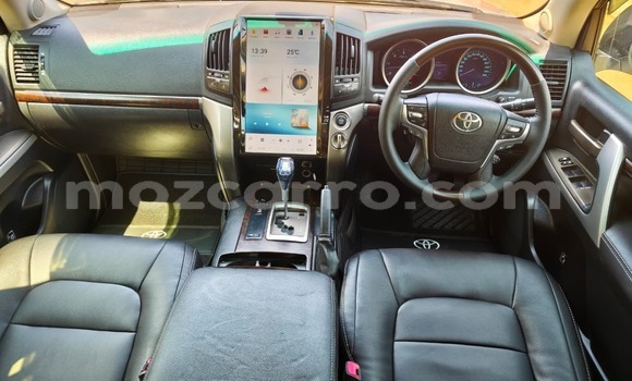 Nunua Ilio tumika Toyota Land Cruiser Nyeupe Gari ndani ya Maputo nchini Maputo Nunua Ilio tumika Toyota Land Cruiser Nyeupe Gari ndani ya Maputo nchini Maputo