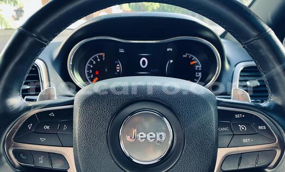 Nunua Ilio tumika Jeep Grand Cherokee Nyeusi Gari ndani ya Maputo nchini Maputo Nunua Ilio tumika Jeep Grand Cherokee Nyeusi Gari ndani ya Maputo nchini Maputo
