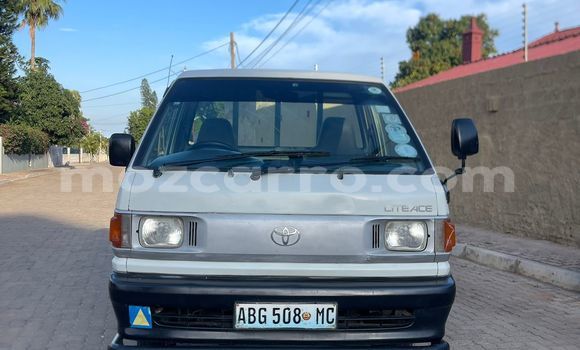 Nunua Ilio tumika Toyota Town Ace Nyeupe Gari ndani ya Maputo nchini Maputo