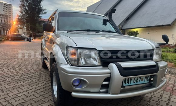 Tenga Tsaru Toyota Land Cruiser Prado Zvimwe Mota in Maputo in Maputo Tenga Tsaru Toyota Land Cruiser Prado Zvimwe Mota in Maputo in Maputo