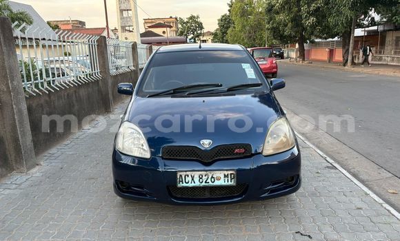 Comprar Usado Toyota Vitz Azul Carro em Maputo em Maputo