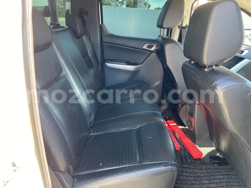 Big with watermark mazda bt 50 maputo maputo 40611