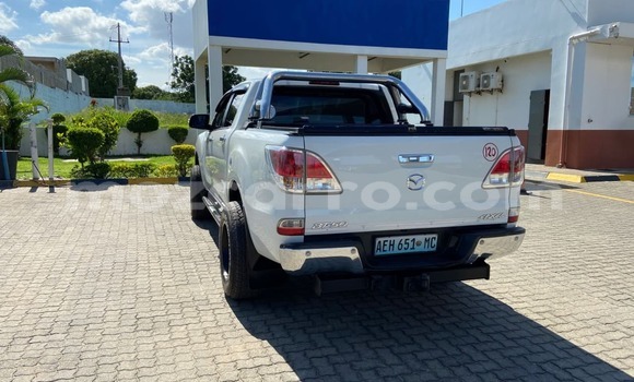 Tenga Tsaru Mazda BT-50 Chena Mota in Maputo in Maputo Tenga Tsaru Mazda BT-50 Chena Mota in Maputo in Maputo