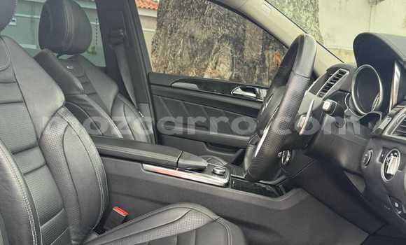 Nunua Ilio tumika Mercedes‒Benz ML-Class Nyeusi Gari ndani ya Maputo nchini Maputo Nunua Ilio tumika Mercedes‒Benz ML-Class Nyeusi Gari ndani ya Maputo nchini Maputo