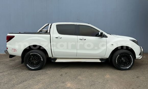 Buy Used Mazda BT-50 White Car in Maputo in Maputo Buy Used Mazda BT-50 White Car in Maputo in Maputo