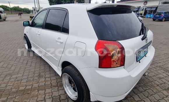Comprar Usado Toyota Runx Branco Carro em Maputo em Maputo Comprar Usado Toyota Runx Branco Carro em Maputo em Maputo
