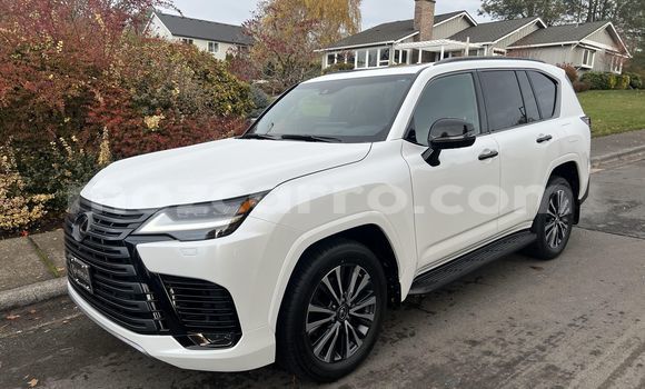 Comprar Usado Lexus LX Branco Carro em Balama em Cabo Delgado