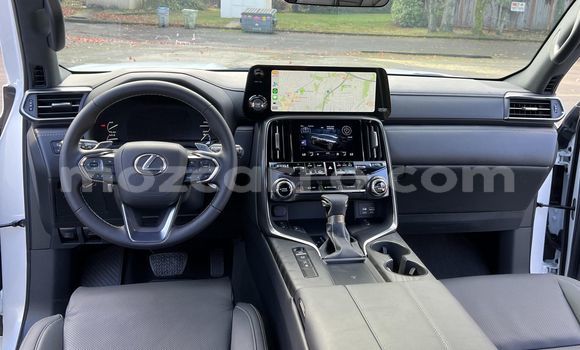 Tenga Tsaru Lexus LX Chena Mota in Balama in Cabo Delgado Tenga Tsaru Lexus LX Chena Mota in Balama in Cabo Delgado