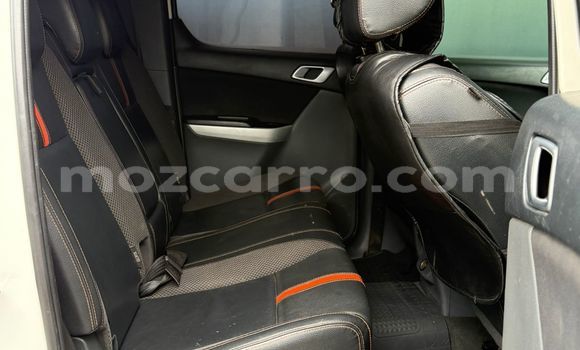Buy Used Mazda BT-50 White Car in Maputo in Maputo Buy Used Mazda BT-50 White Car in Maputo in Maputo