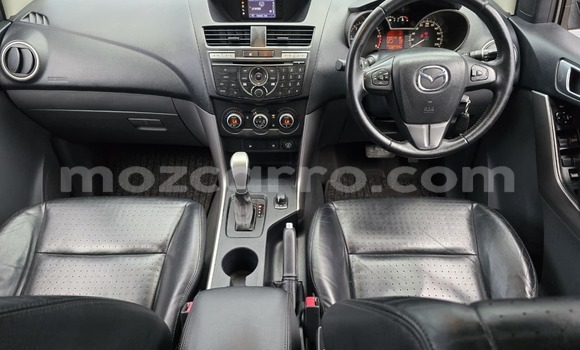 Comprar Usado Mazda BT-50 Castanho Carro em Maputo em Maputo Comprar Usado Mazda BT-50 Castanho Carro em Maputo em Maputo