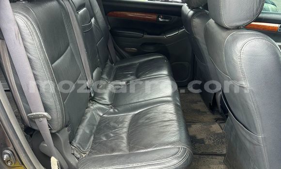 Nunua Ilio tumika Toyota Hilux Nyeusi Gari ndani ya Maputo nchini Maputo Nunua Ilio tumika Toyota Hilux Nyeusi Gari ndani ya Maputo nchini Maputo