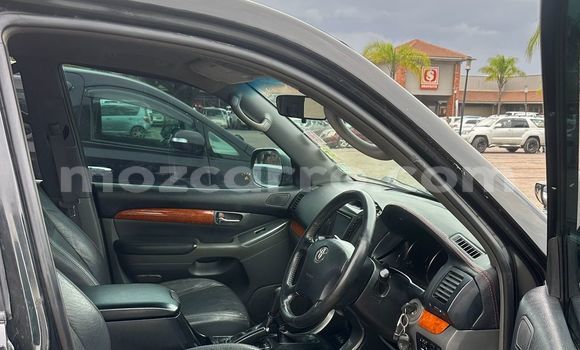 Nunua Ilio tumika Toyota Hilux Nyeusi Gari ndani ya Maputo nchini Maputo Nunua Ilio tumika Toyota Hilux Nyeusi Gari ndani ya Maputo nchini Maputo