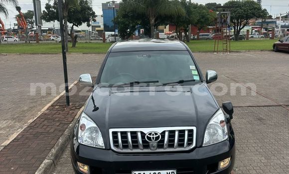 Nunua Ilio tumika Toyota Hilux Nyeusi Gari ndani ya Maputo nchini Maputo Nunua Ilio tumika Toyota Hilux Nyeusi Gari ndani ya Maputo nchini Maputo