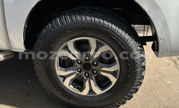Nunua Ilio tumika Mazda BT-50 Nyeupe Gari ndani ya Maputo nchini Maputo Nunua Ilio tumika Mazda BT-50 Nyeupe Gari ndani ya Maputo nchini Maputo