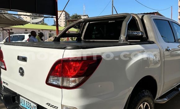 Nunua Ilio tumika Mazda BT-50 Nyeupe Gari ndani ya Maputo nchini Maputo Nunua Ilio tumika Mazda BT-50 Nyeupe Gari ndani ya Maputo nchini Maputo