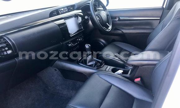 Tenga Tsaru Toyota Hilux Chena Mota in Maputo in Maputo Tenga Tsaru Toyota Hilux Chena Mota in Maputo in Maputo