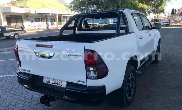 Tenga Tsaru Toyota Hilux Chena Mota in Maputo in Maputo Tenga Tsaru Toyota Hilux Chena Mota in Maputo in Maputo