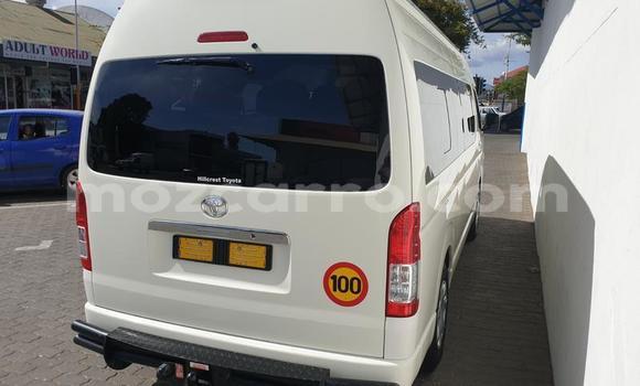 Buy Used Toyota Hiace White Car in Maputo in Maputo Buy Used Toyota Hiace White Car in Maputo in Maputo