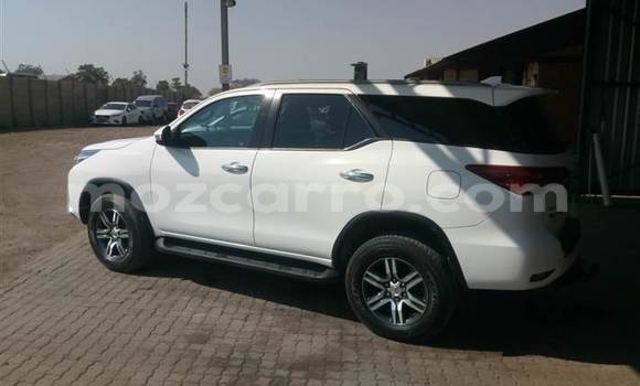 Tenga Tsaru Toyota Fortuner Chena Mota in Maputo in Maputo Tenga Tsaru Toyota Fortuner Chena Mota in Maputo in Maputo