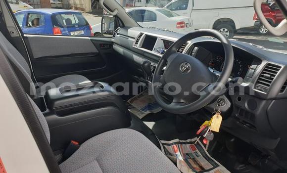 Buy Used Toyota Hiace White Car in Maputo in Maputo Buy Used Toyota Hiace White Car in Maputo in Maputo