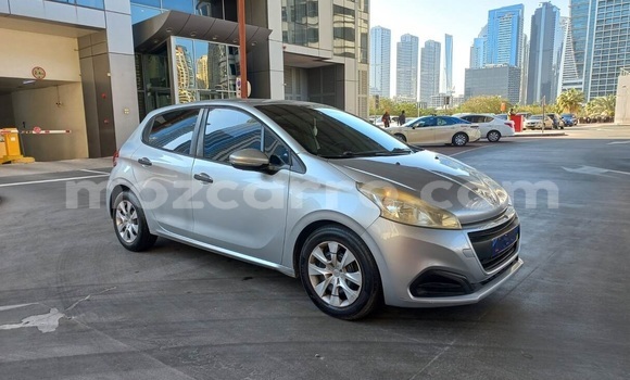 Comprar Usado Peugeot 208 Prata Carro em Maputo em Maputo Comprar Usado Peugeot 208 Prata Carro em Maputo em Maputo