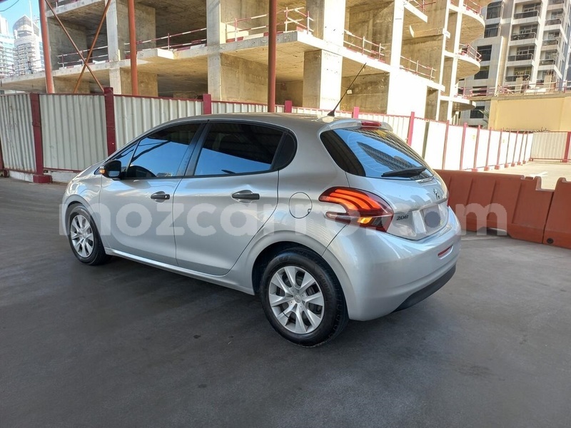 Big with watermark peugeot 208 maputo maputo 40665