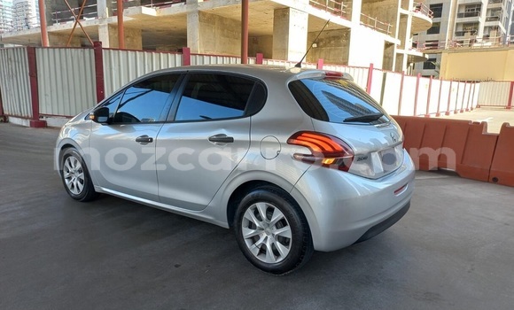 Comprar Usado Peugeot 208 Prata Carro em Maputo em Maputo Comprar Usado Peugeot 208 Prata Carro em Maputo em Maputo