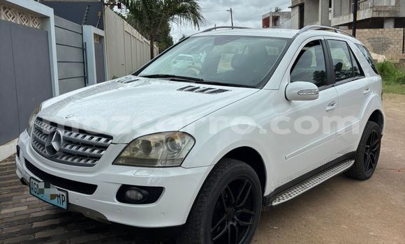 Nunua Ilio tumika Mercedes‒Benz ML-Class Nyeupe Gari ndani ya Maputo nchini Maputo Nunua Ilio tumika Mercedes‒Benz ML-Class Nyeupe Gari ndani ya Maputo nchini Maputo