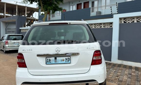 Nunua Ilio tumika Mercedes‒Benz ML-Class Nyeupe Gari ndani ya Maputo nchini Maputo Nunua Ilio tumika Mercedes‒Benz ML-Class Nyeupe Gari ndani ya Maputo nchini Maputo