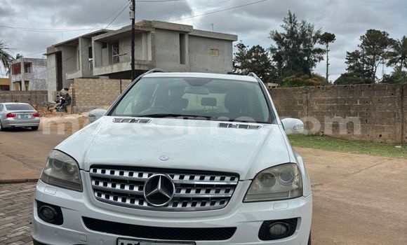 Nunua Ilio tumika Mercedes‒Benz ML-Class Nyeupe Gari ndani ya Maputo nchini Maputo Nunua Ilio tumika Mercedes‒Benz ML-Class Nyeupe Gari ndani ya Maputo nchini Maputo