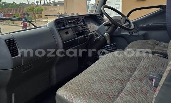 Tenga Tsaru Mitsubishi Carisma Chena Mota in Maputo in Maputo Tenga Tsaru Mitsubishi Carisma Chena Mota in Maputo in Maputo