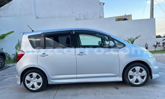 Nunua Ilio tumika Toyota Ractis Fedha Gari ndani ya Maputo nchini Maputo Nunua Ilio tumika Toyota Ractis Fedha Gari ndani ya Maputo nchini Maputo