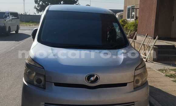 Buy Used Toyota Noah Silver Car in Maputo in Maputo
