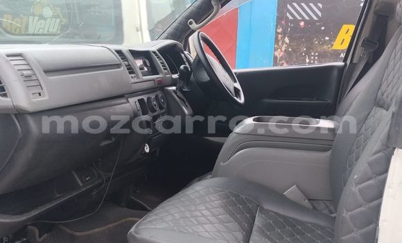 Tenga Tsaru Toyota Hiace Chena Mota in Maputo in Maputo Tenga Tsaru Toyota Hiace Chena Mota in Maputo in Maputo