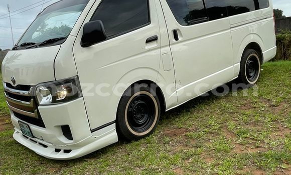 Tenga Tsaru Toyota Hiace Chena Mota in Maputo in Maputo Tenga Tsaru Toyota Hiace Chena Mota in Maputo in Maputo