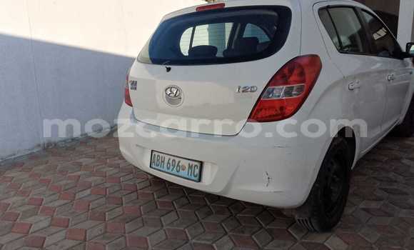 Nunua Ilio tumika Hyundai i20 Nyeupe Gari ndani ya Maputo nchini Maputo Nunua Ilio tumika Hyundai i20 Nyeupe Gari ndani ya Maputo nchini Maputo