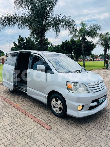 Big with watermark toyota noah maputo maputo 40696