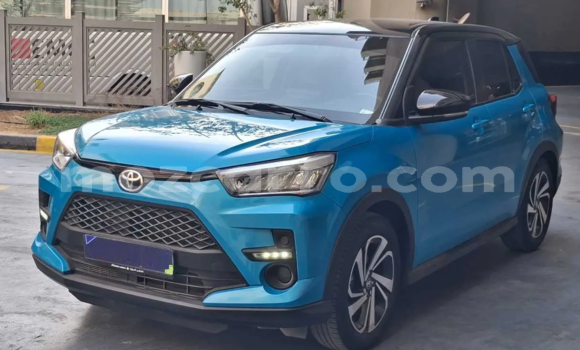 Comprar Usado Toyota Ractis Azul Carro em Maputo em Maputo Comprar Usado Toyota Ractis Azul Carro em Maputo em Maputo