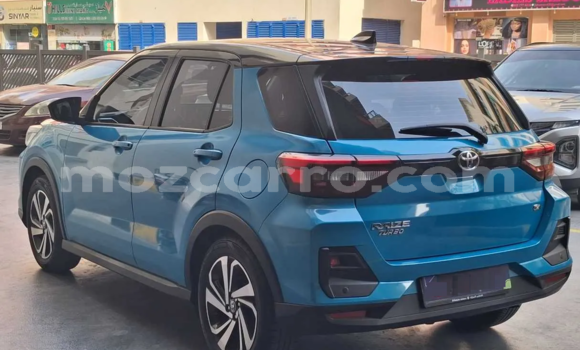 Comprar Usado Toyota Ractis Azul Carro em Maputo em Maputo Comprar Usado Toyota Ractis Azul Carro em Maputo em Maputo