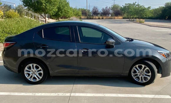 Comprar Usado Toyota Yaris Preto Carro em Maputo em Maputo Comprar Usado Toyota Yaris Preto Carro em Maputo em Maputo