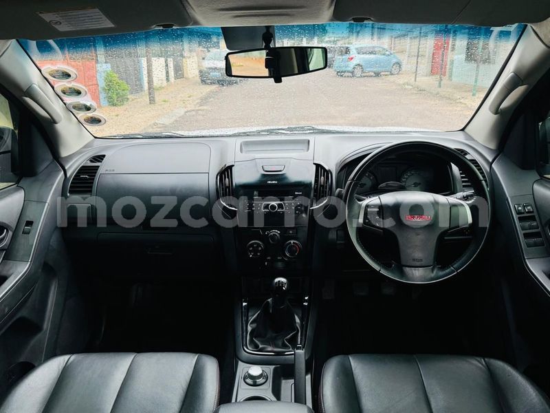Big with watermark isuzu d max maputo maputo 40701