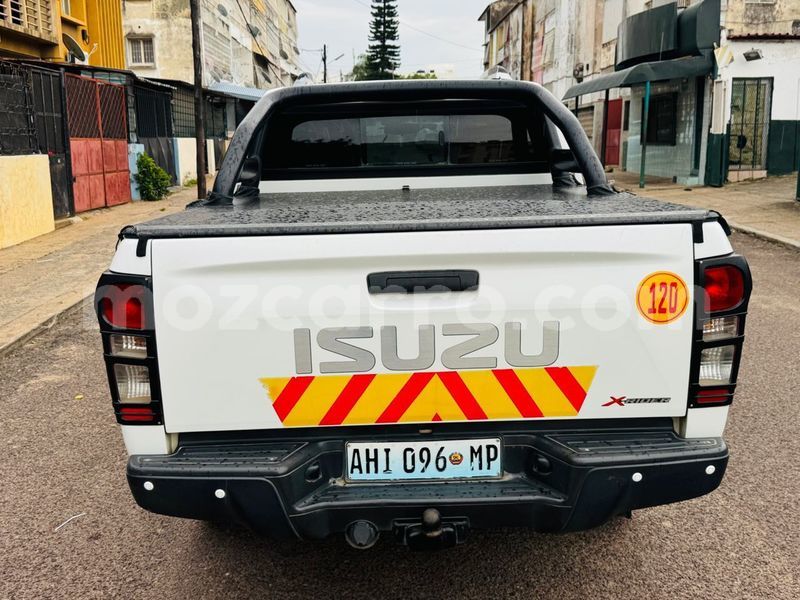 Big with watermark isuzu d max maputo maputo 40701