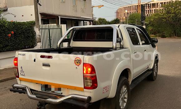 Tenga Tsaru Toyota Hilux Chena Mota in Maputo in Maputo Tenga Tsaru Toyota Hilux Chena Mota in Maputo in Maputo