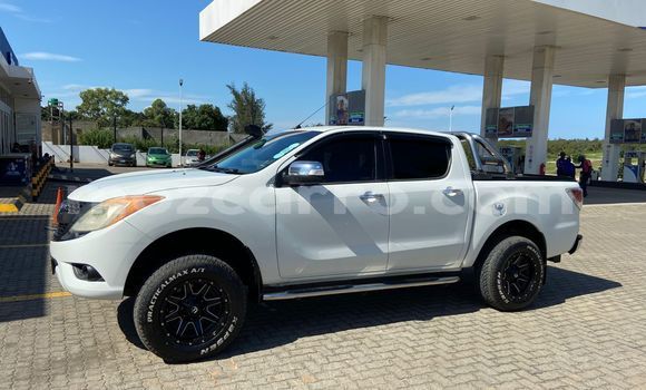 Tenga Tsaru Mazda BT-50 Chena Mota in Maputo in Maputo Tenga Tsaru Mazda BT-50 Chena Mota in Maputo in Maputo