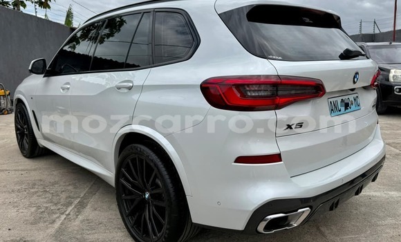 Nunua Mpya BMW X5 Nyeupe Gari ndani ya Maputo nchini Maputo Nunua Mpya BMW X5 Nyeupe Gari ndani ya Maputo nchini Maputo