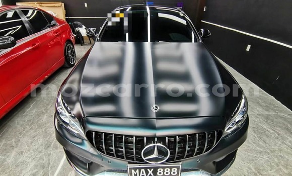 Comprar Usado Mercedes-Benz C250 coupe Preto Carro em Ancuabe em Cabo Delgado